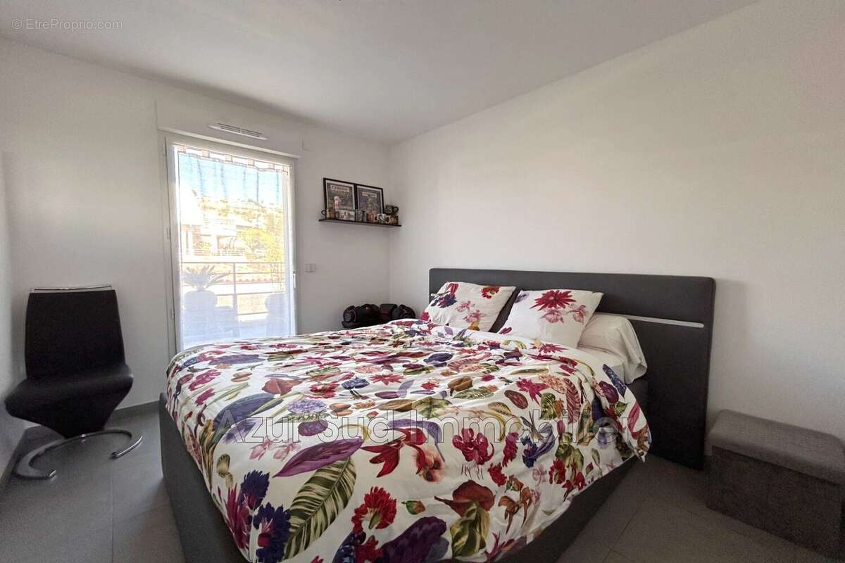 Appartement à VALLAURIS