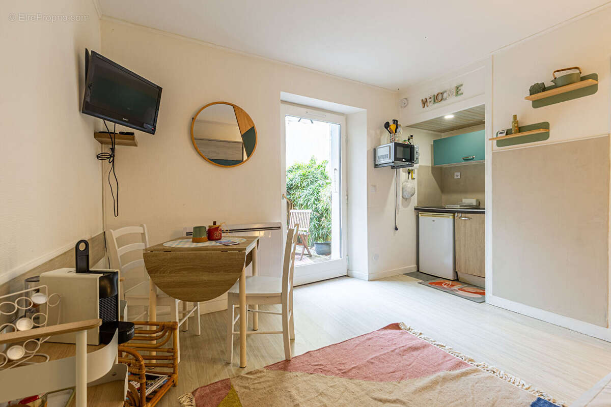 Agence immobiliere laforet - exclusivite - "ceropegia" et "clivia" -  annecy - hyper centre-ville - immeuble en vente avec 2 stu - photo 3