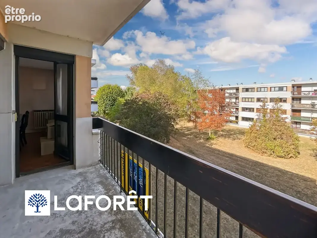 VENTE : " Résidence de l'Etang " appartement T5 (89,90 m²) à SAINTE GENEVIEVE DES BOIS - photo 8