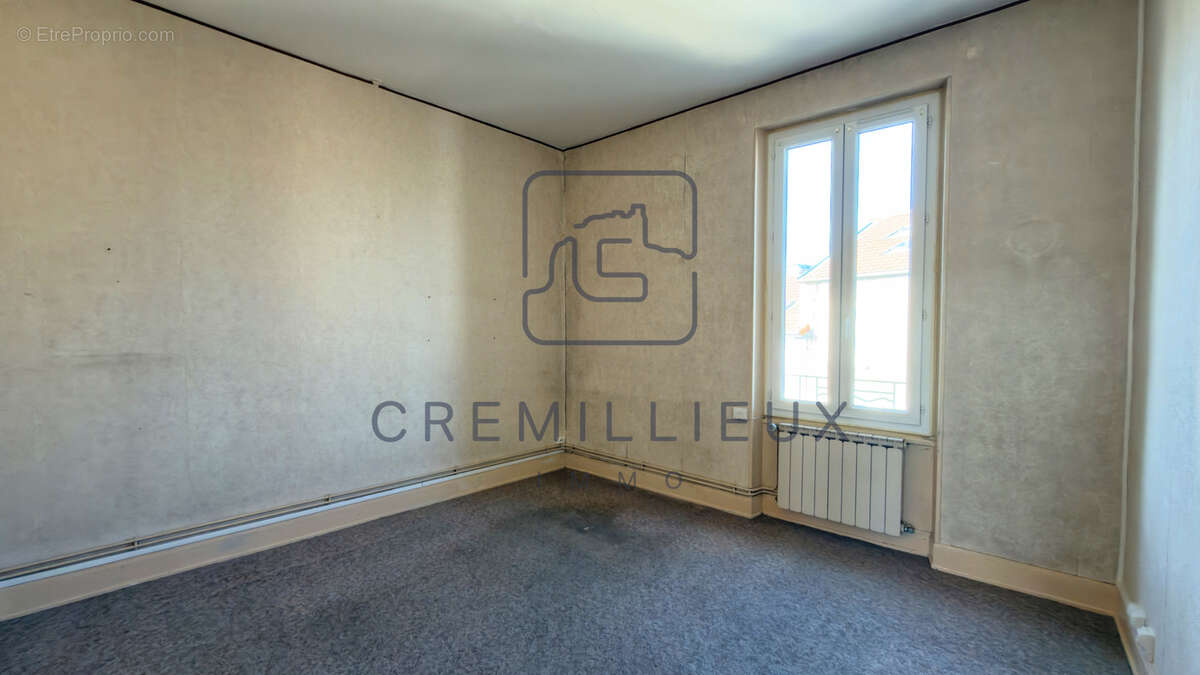 Appartement à GUILHERAND-GRANGES