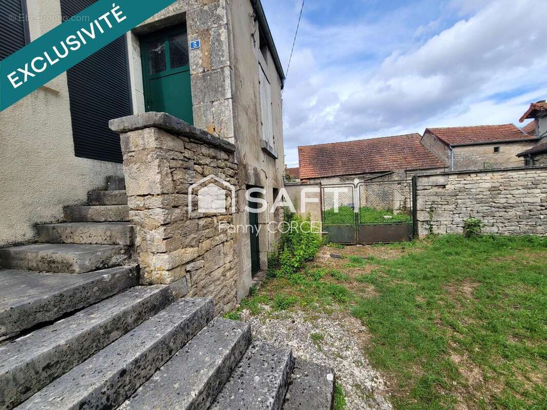 Photo 2 - Maison à LAIGNES