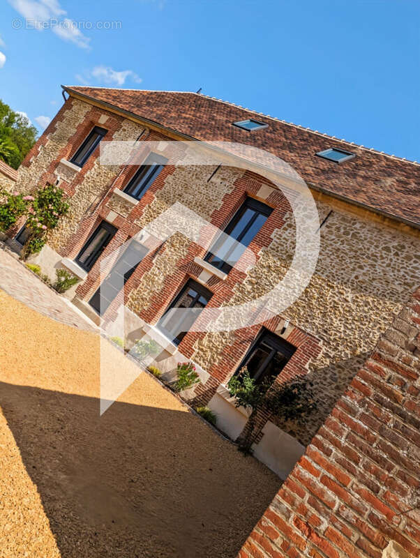 Maison à SAINTE-GENEVIEVE