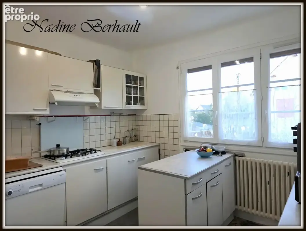 Maison à vendre 4 pièces  Amilly gare (45), sous sol complet, 2 ch en étage, salon avec cheminée, cuisine aménagée, jardin clos, - photo 4
