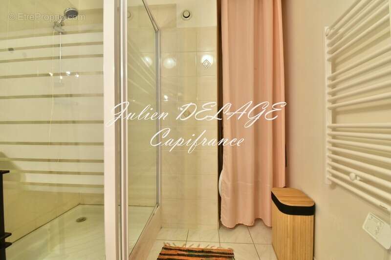 Appartement à SAINT-CLEMENT-SUR-DURANCE