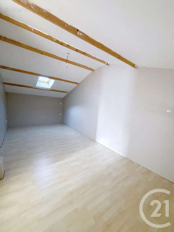 Maison à GOND-PONTOUVRE