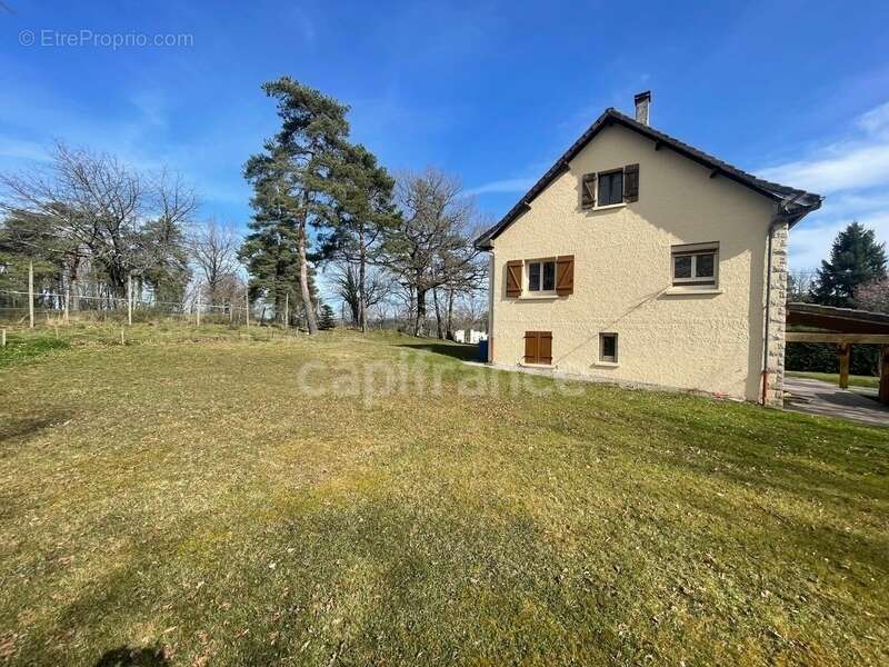 Maison à JUGEALS-NAZARETH