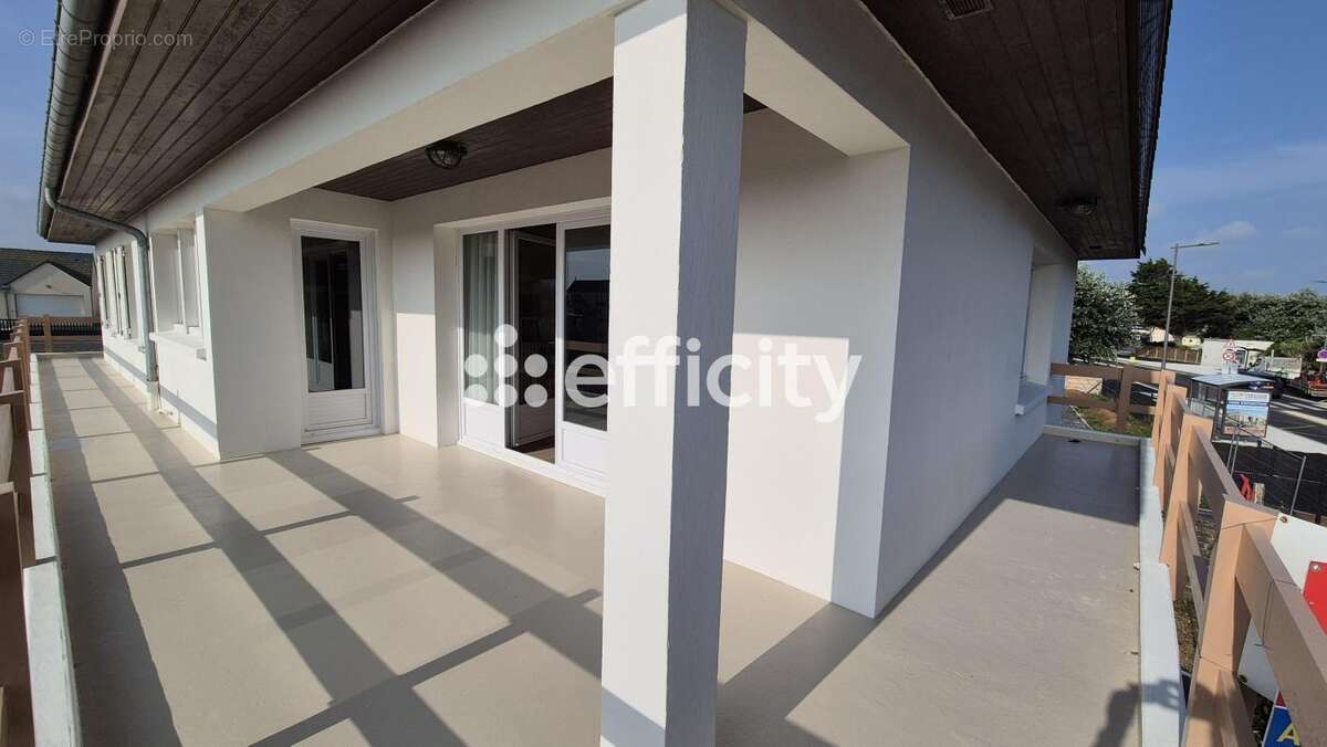 Maison 230 m² à Saint-Come-De-Fresne  - photo 35