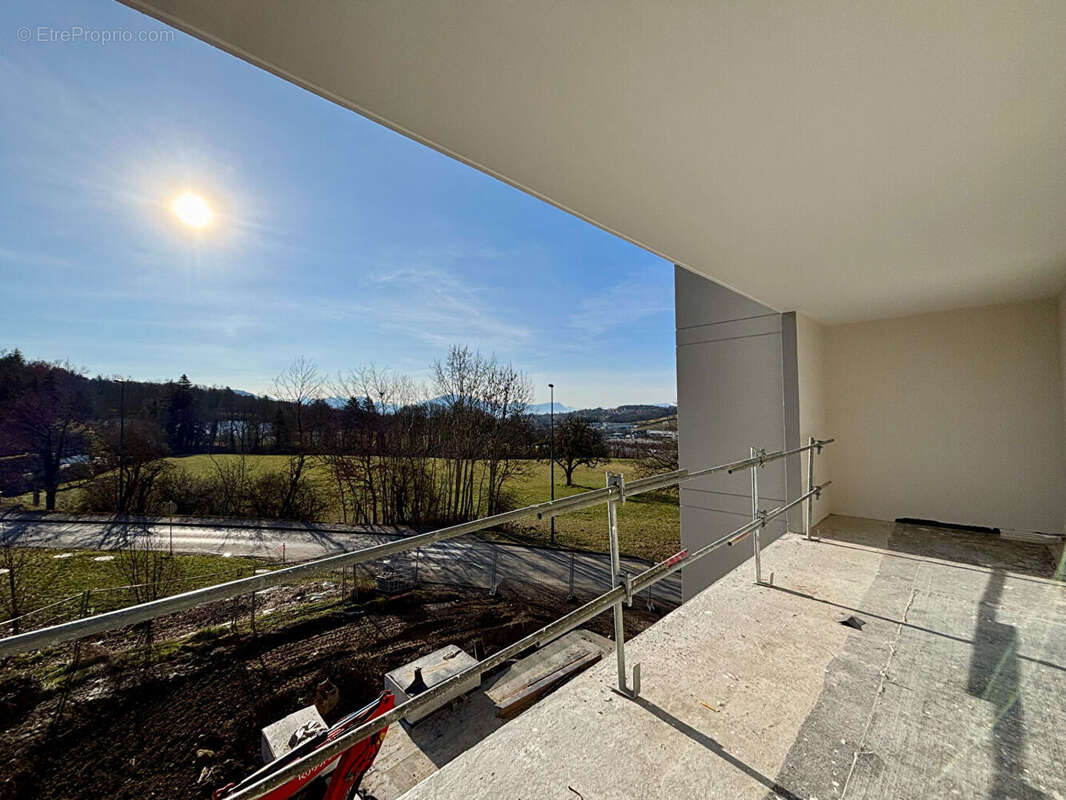 Appartement à VILLY-LE-PELLOUX