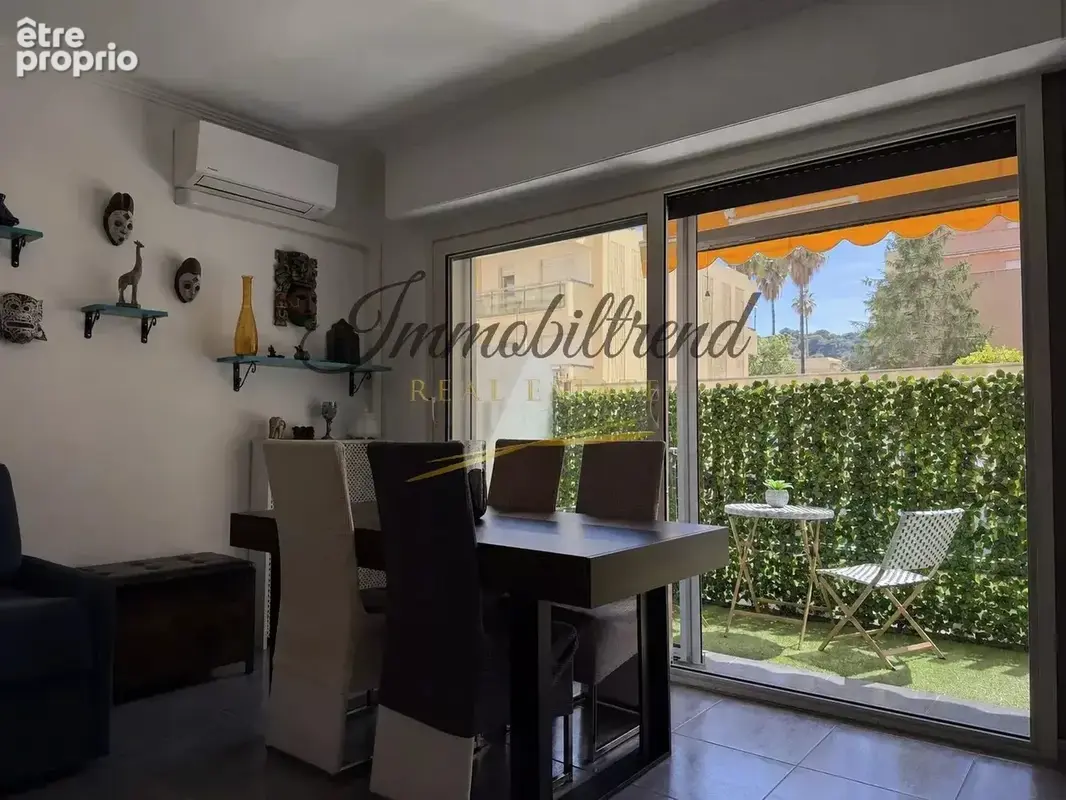 Appartement à ROQUEBRUNE-CAP-MARTIN