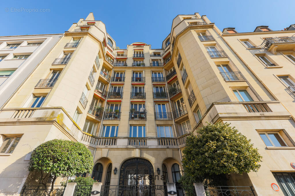 Appartement à PARIS-14E