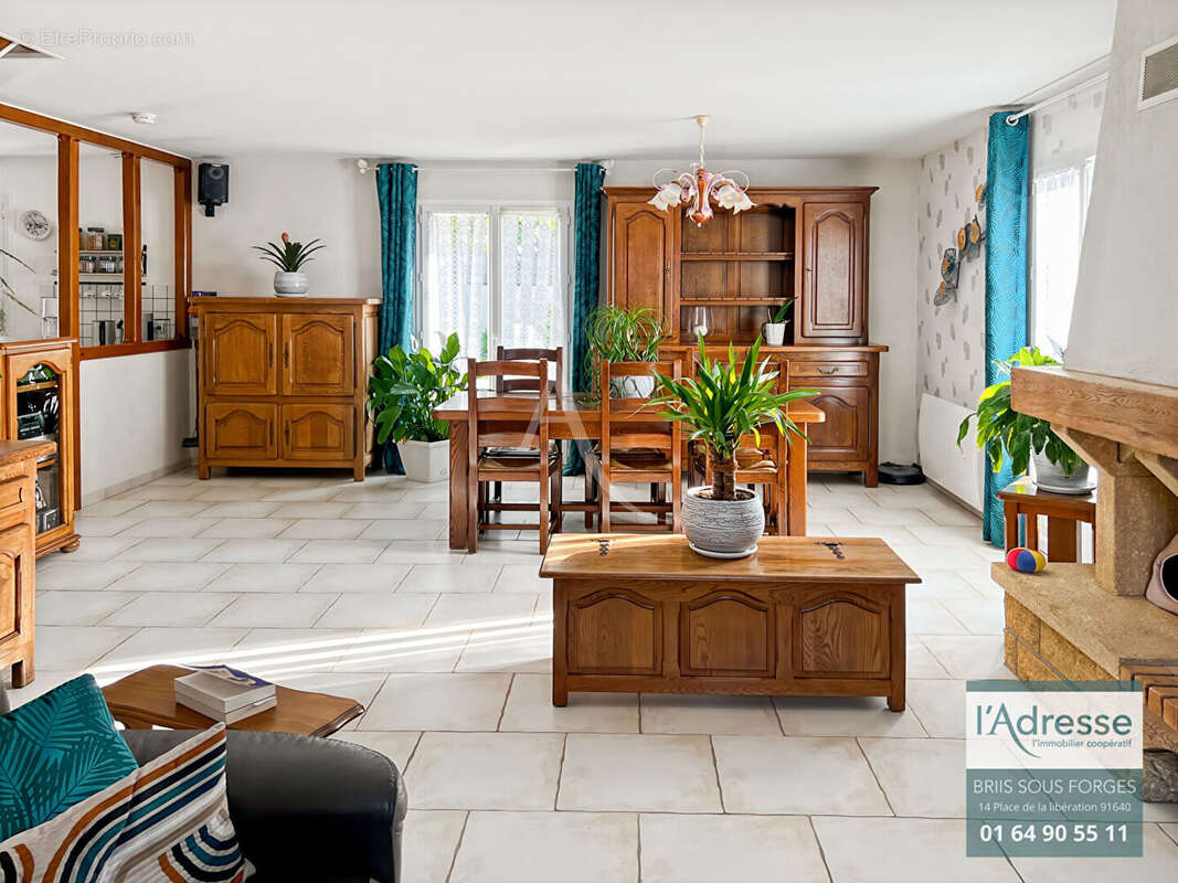 Maison à BRIIS-SOUS-FORGES