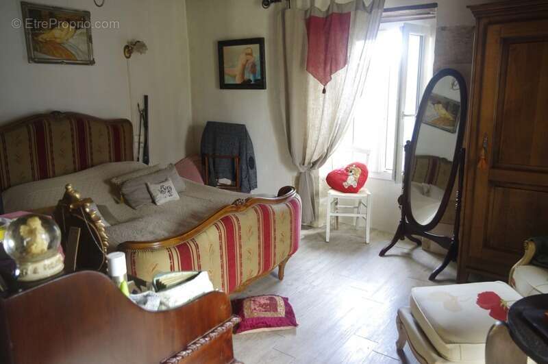 Maison à SAINT-JEAN-POUTGE