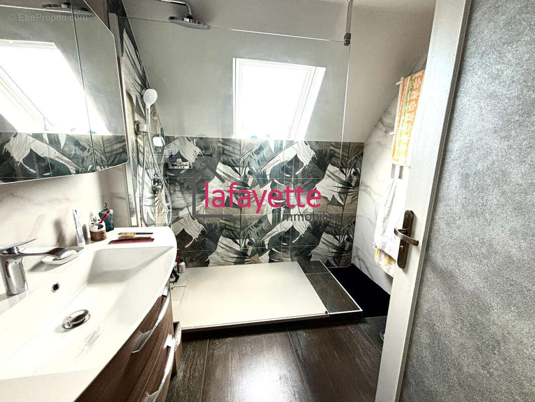 Maison à ECRAINVILLE