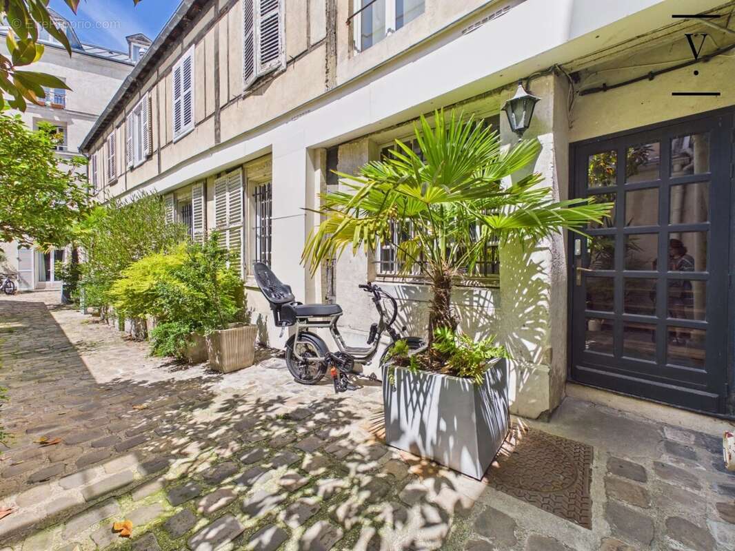 Appartement à PARIS-3E