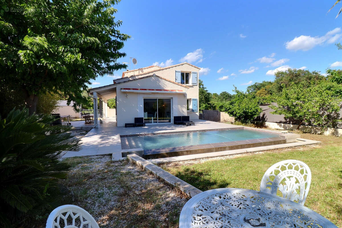 Maison à SAINT-JEAN-DE-CORNIES