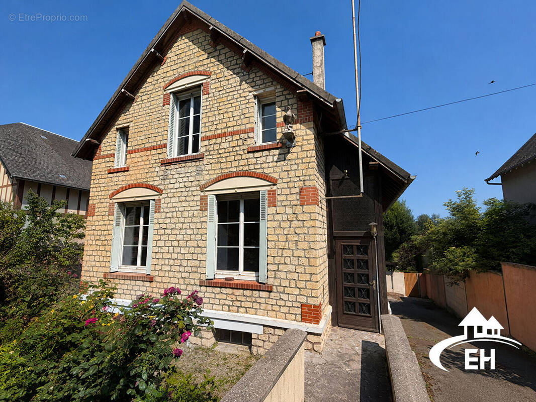Maison à L'AIGLE