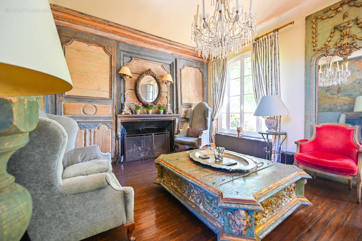 Maison à SAINT-MAUR-DES-FOSSES