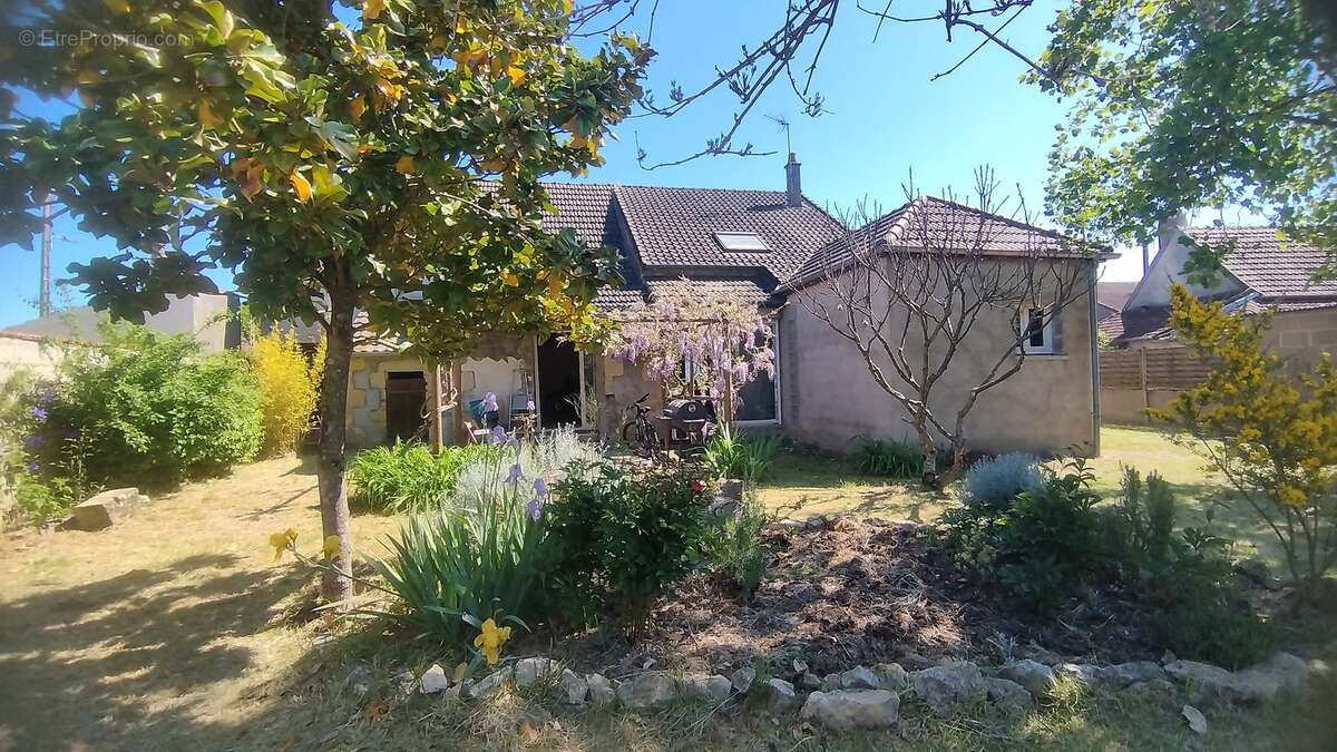 Maison à IMPHY