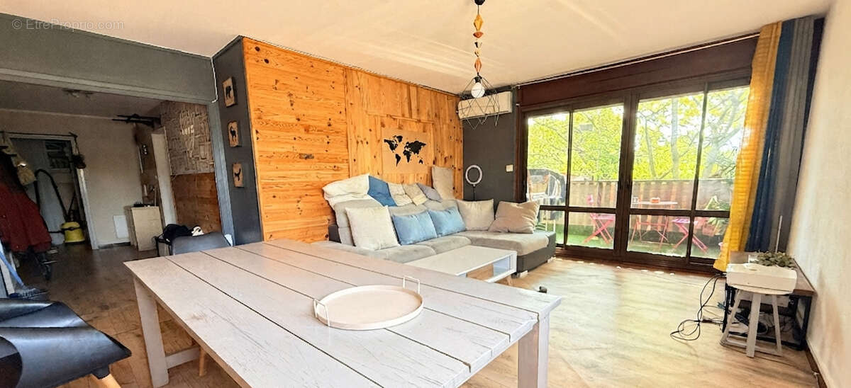 Appartement T4 loué avec balcon, cave, garage et climatisation à Grenoble - photo 2