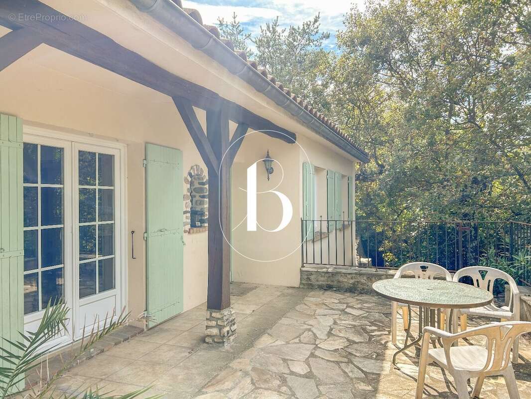 Maison à VALLON-PONT-D'ARC