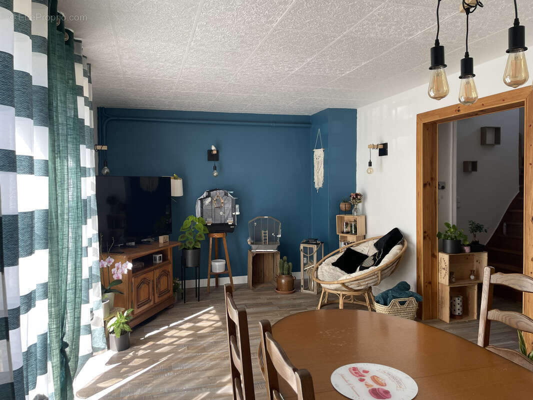 Maison à SAINT-JUST-EN-CHEVALET