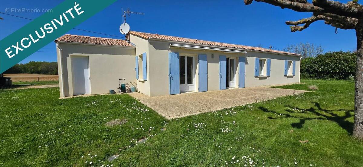 Photo 1 - Maison à RIOUX