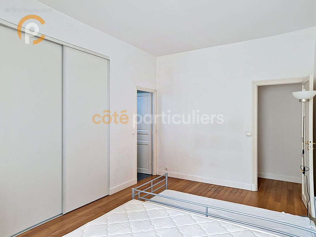 Appartement à PARIS-8E