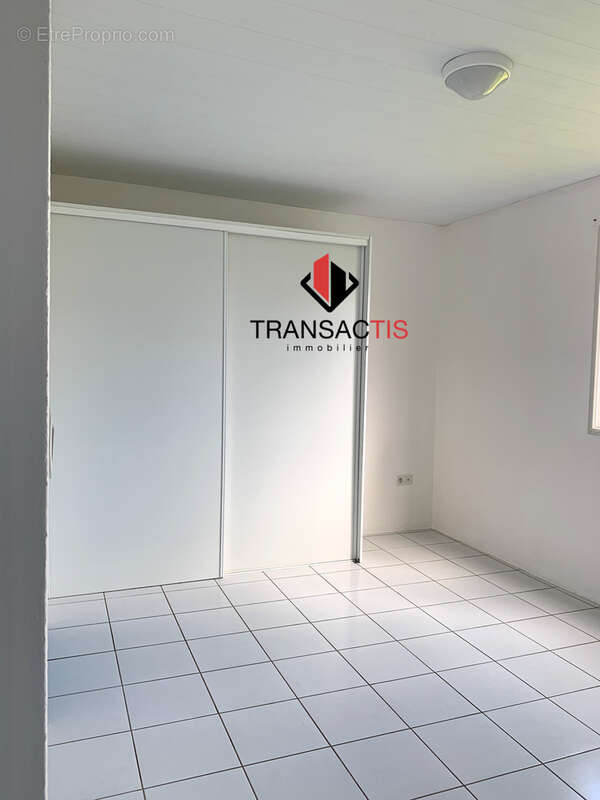 Immeuble de quatre appartements à Cayenne - photo 6