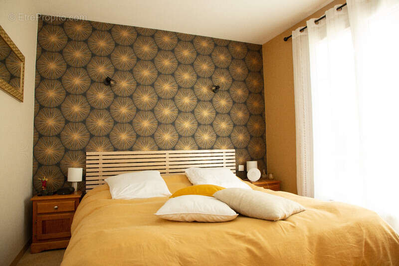 La Roche-sur-Yon Sud, sur la commune d'Aubigny, maison de style rétais de 179 m², 5 chambres, 2334 m² avec piscine - photo 8