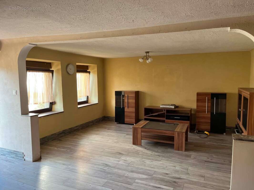 Maison à vendre 6 pièces SCHMITTVILLER (57) - photo 5
