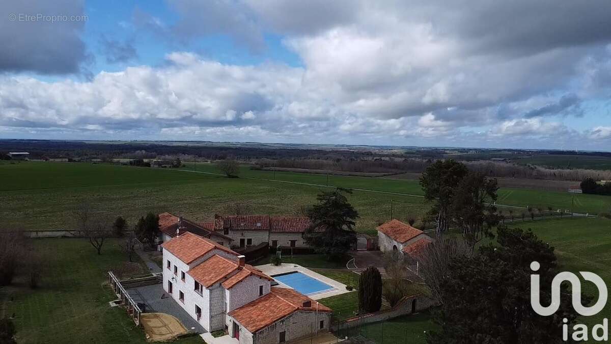 Photo 3 - Maison à SERIGNY