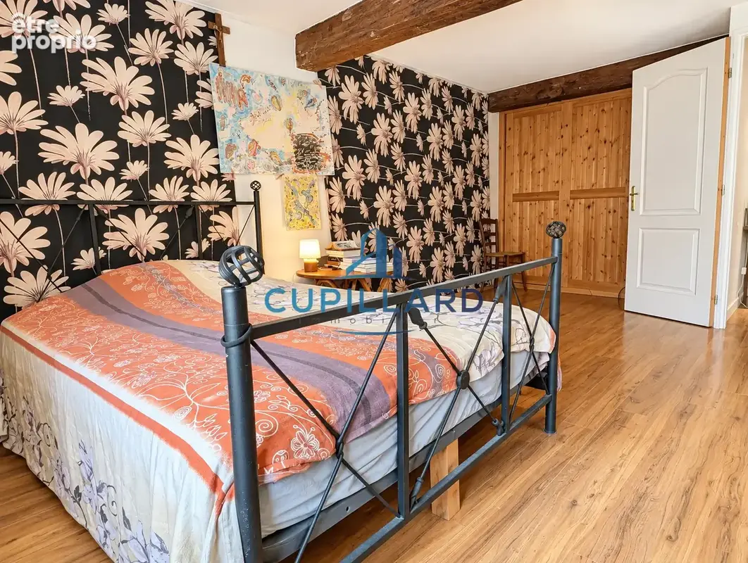 VILLEREST   Maison en pierre de 229 m2 avec jardin paysagé - photo 9