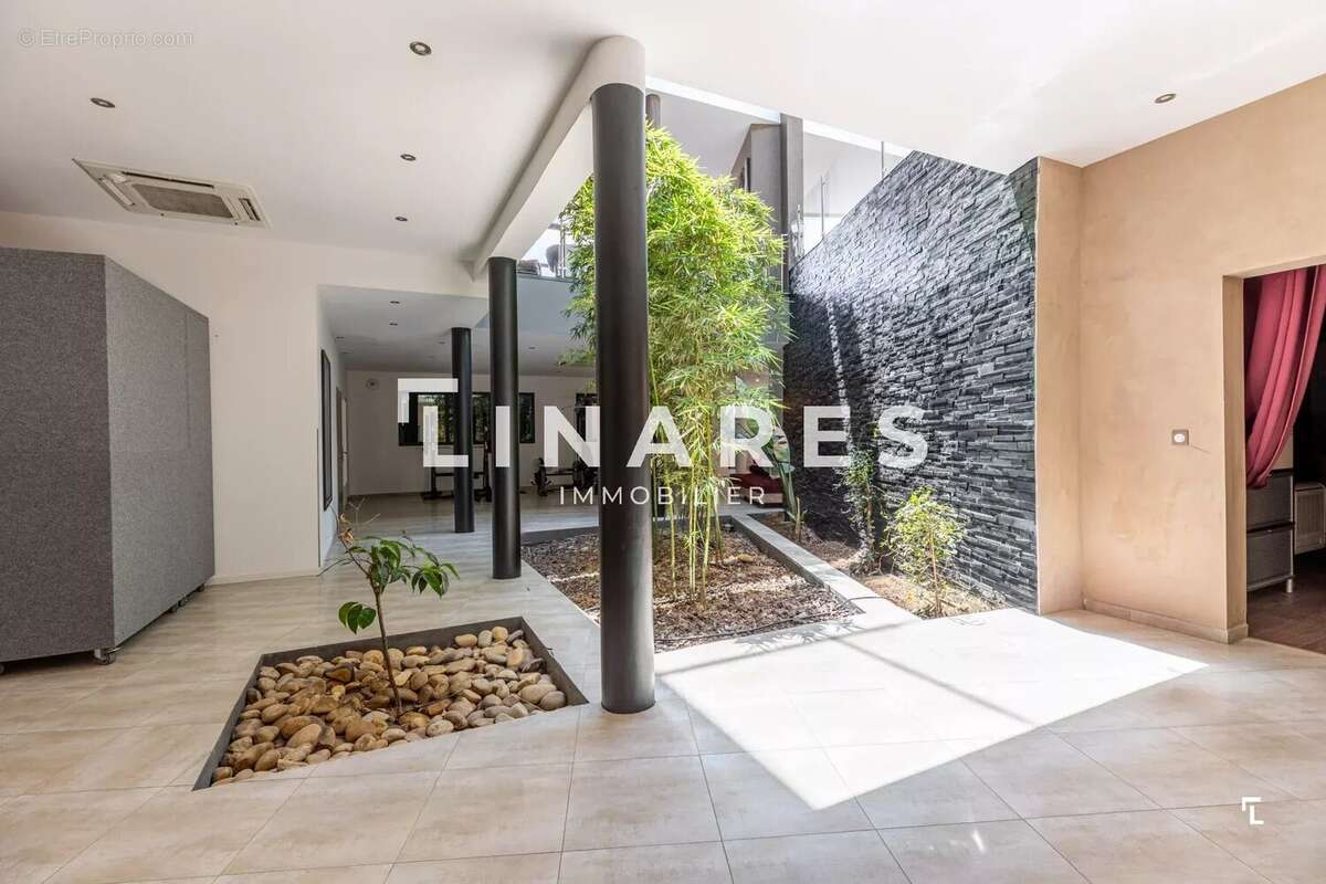 LA MAJESTUEUSE - Propriété d'exception de 500m² - Piscines - Dépendances - 83740 LA CADIÈRE D'AZUR - photo 16