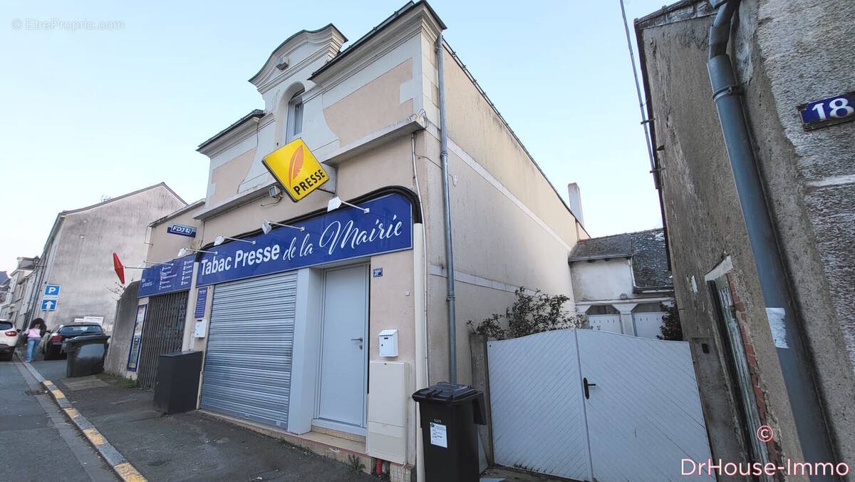 Commerce à MONTJEAN-SUR-LOIRE