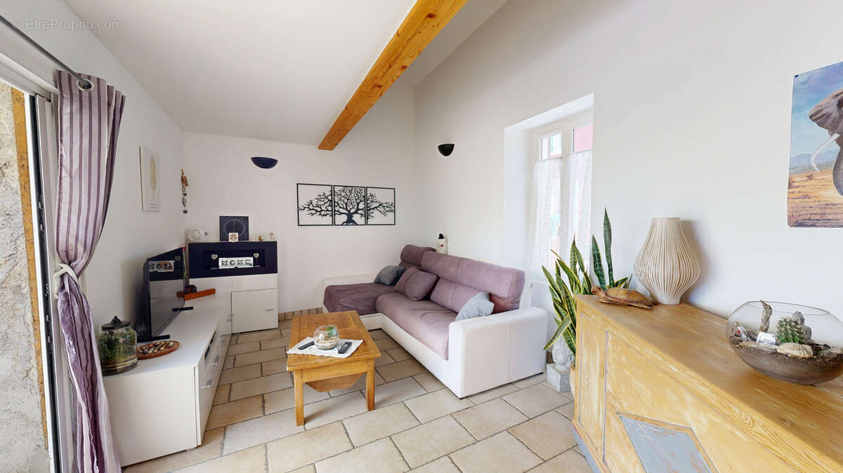Appartement à FORCALQUIER