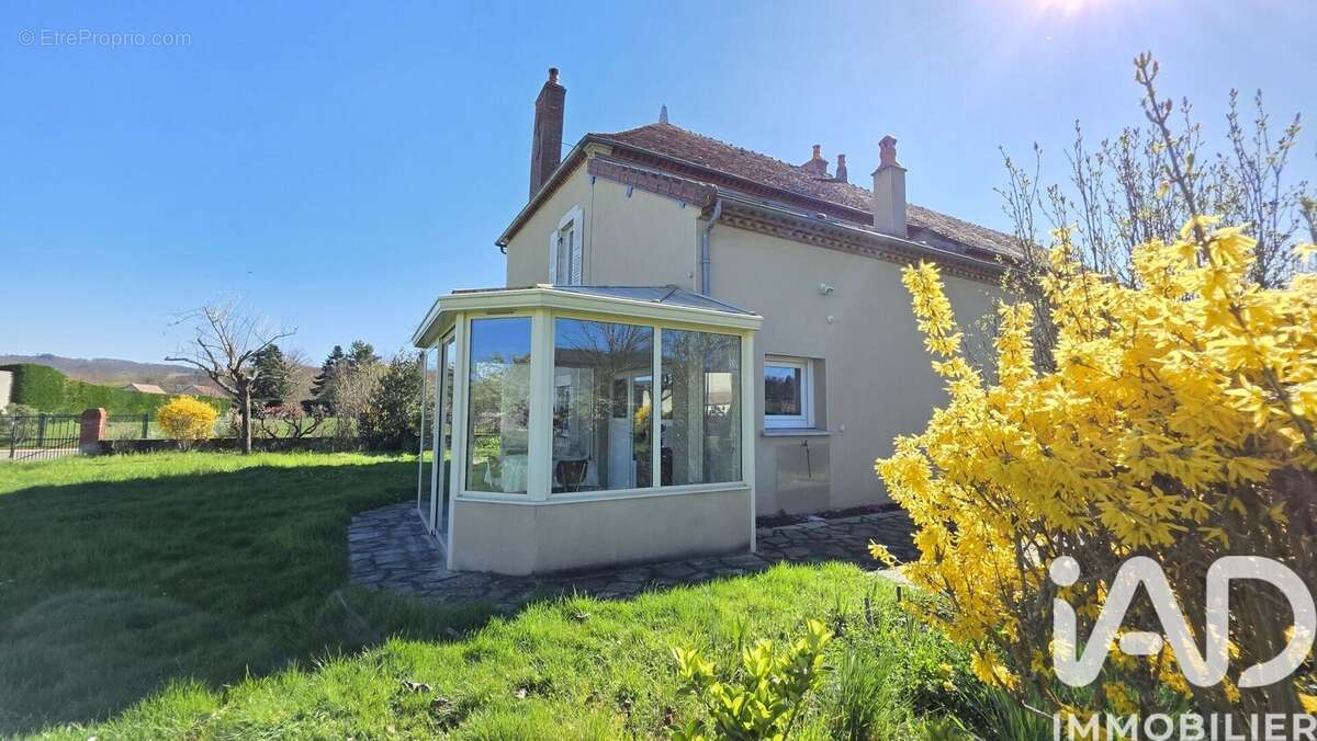 Photo 2 - Maison à EBREUIL