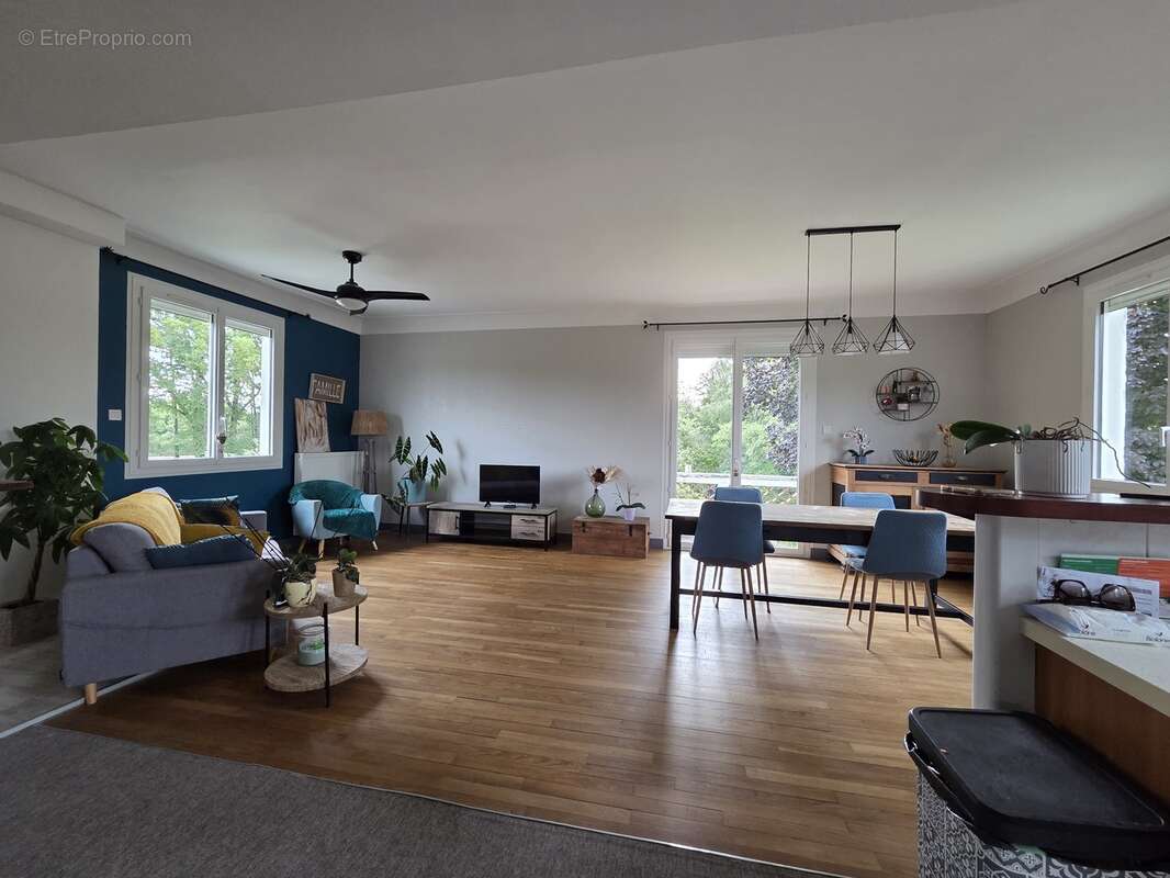 Maison à SAINT-JUST-LE-MARTEL