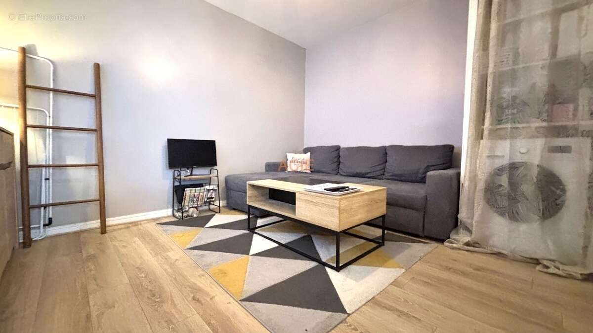 Appartement à LOUVRES