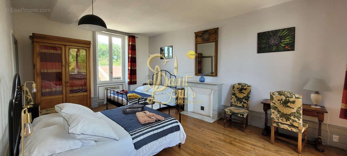 Maison à CHAMPIGNY-SUR-VEUDE