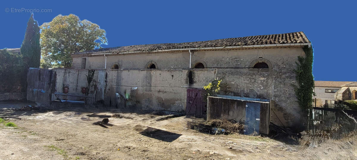 Maison à SANILHAC-SAGRIES