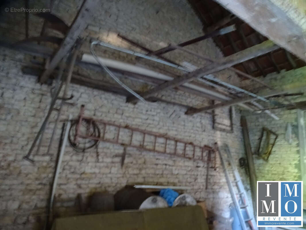 Maison à JUSSY-CHAMPAGNE