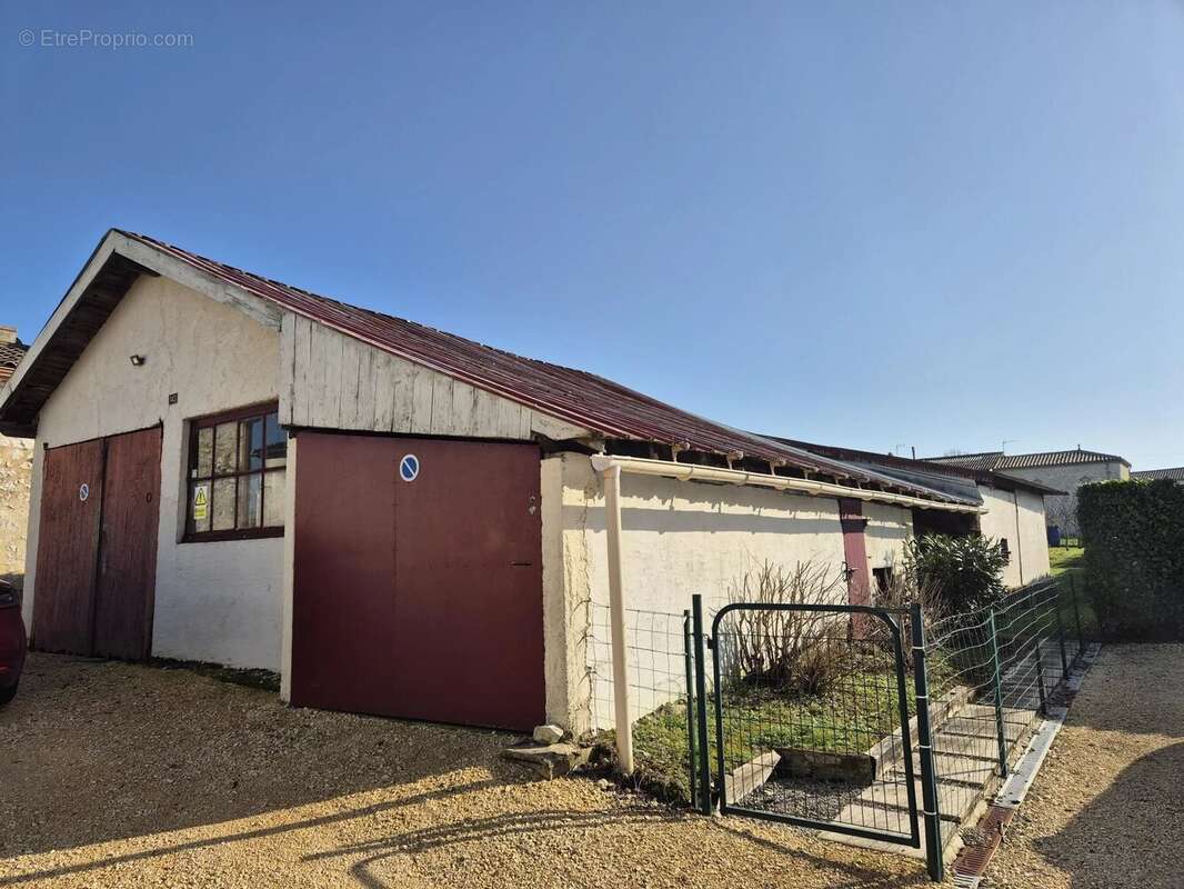 Maison à LOUBES-BERNAC