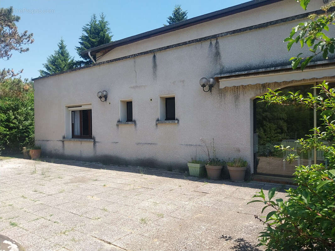 Maison à PONT-EVEQUE