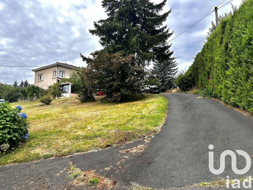 Photo 1 - Maison à LA FOUILLOUSE