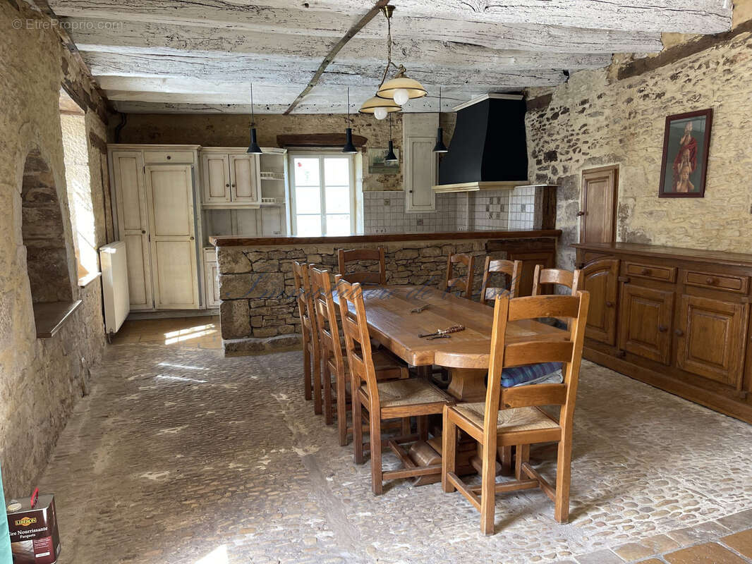 Maison à VALOJOULX