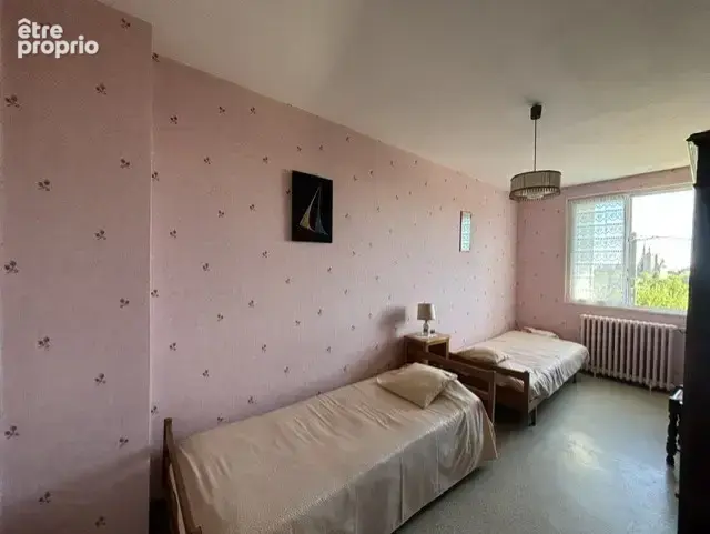 AUTUN, hauts quartiers, maison mitoyenne 4 chambres, garage, parkings et jardin. - photo 13
