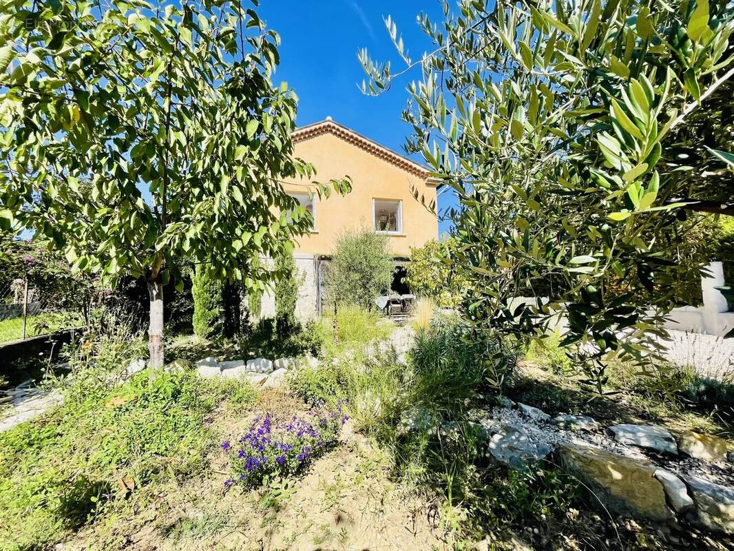 Maison à VAISON-LA-ROMAINE