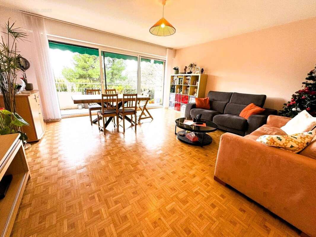 Photo 2 - Appartement à MARSEILLE-9E