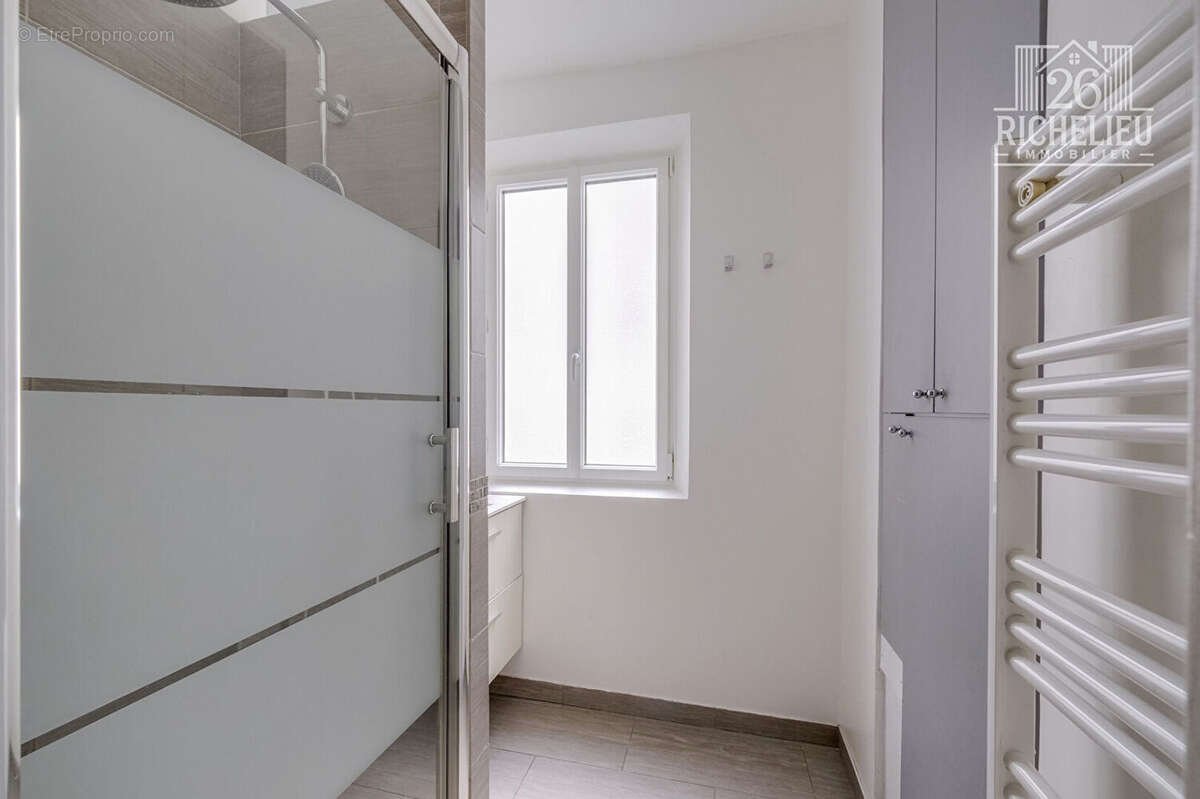 Appartement à PARIS-2E