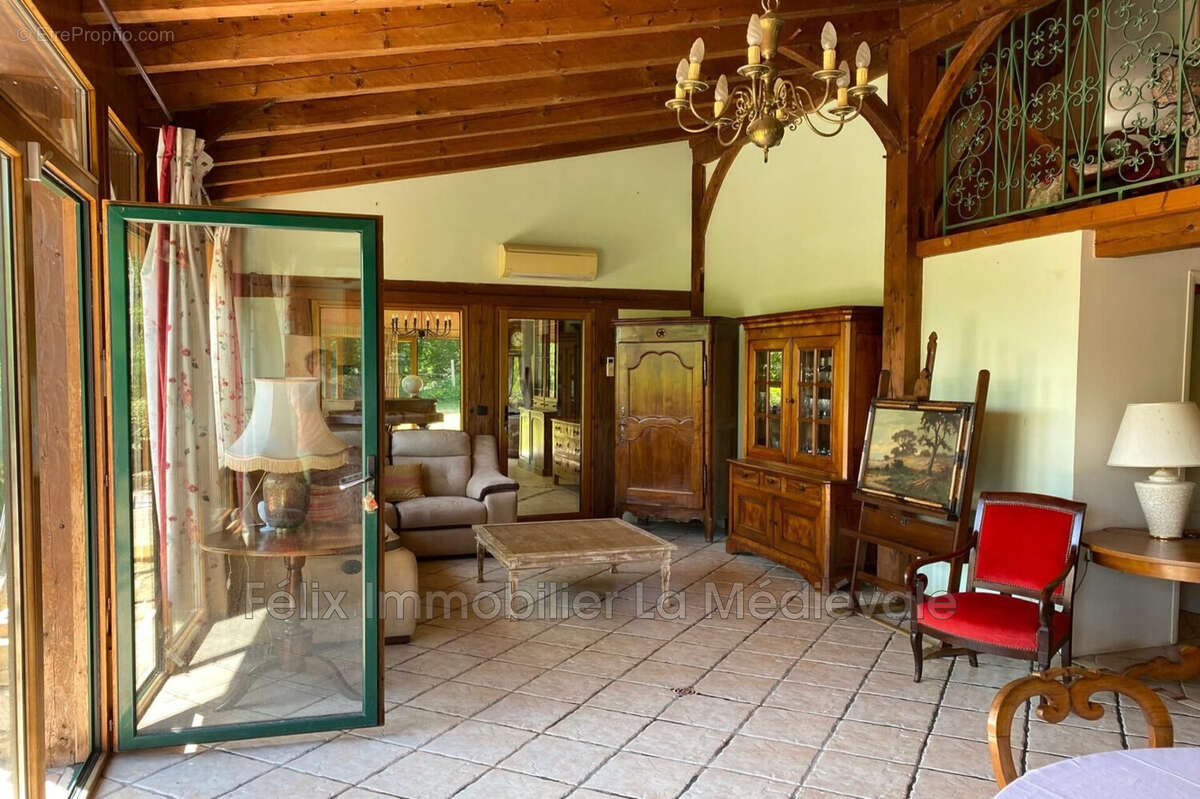 Maison à LA ROQUE-GAGEAC